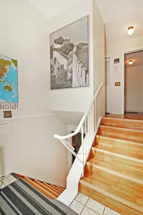 Calgary Northwest Guest House
