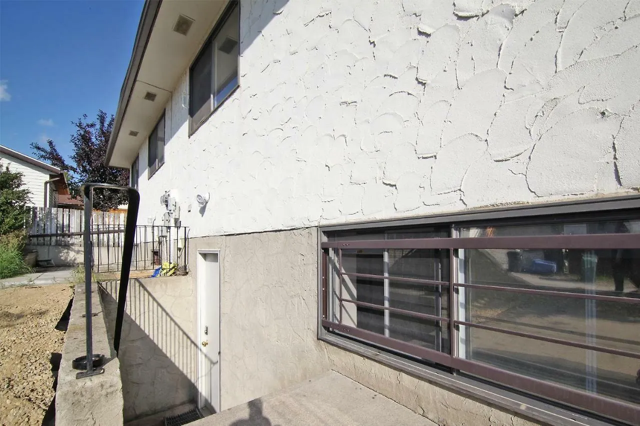 Calgary Northwest Guest House